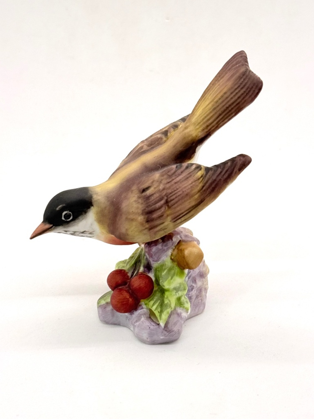 Royal Worcester Fine Bone China American Robin Bird Figurine 3647
